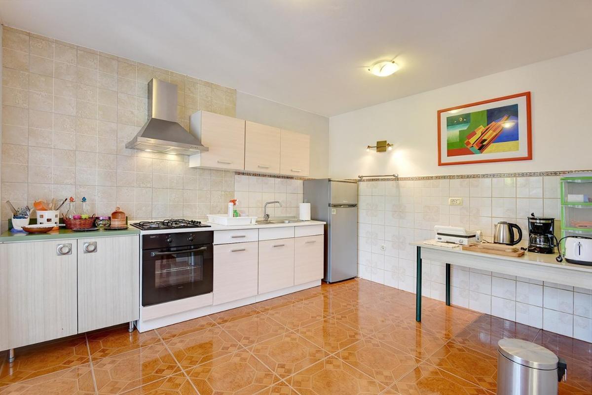 Apartment Milat Banjole Luaran gambar